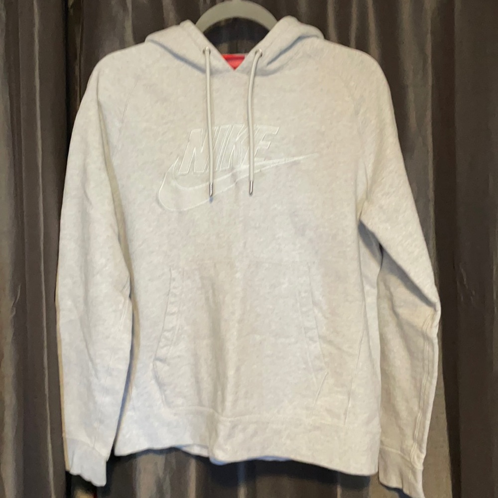 Men’s Nike sweatshirt